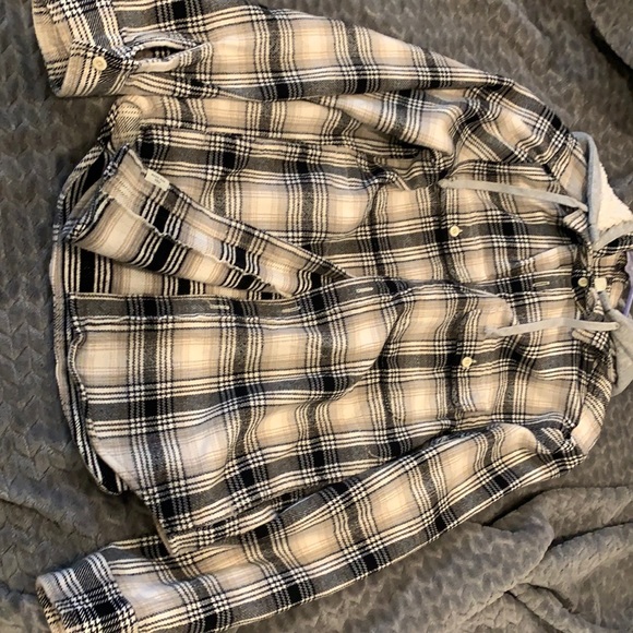 American Eagle Outfitters Other - Cant fit in it is cleaned almost never wore before